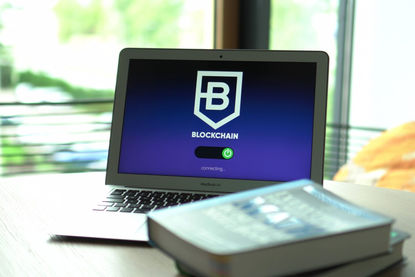 Blockchain – technologia, która zmienia sposób przechowywania danych, zawierania transakcji i budowania zaufania