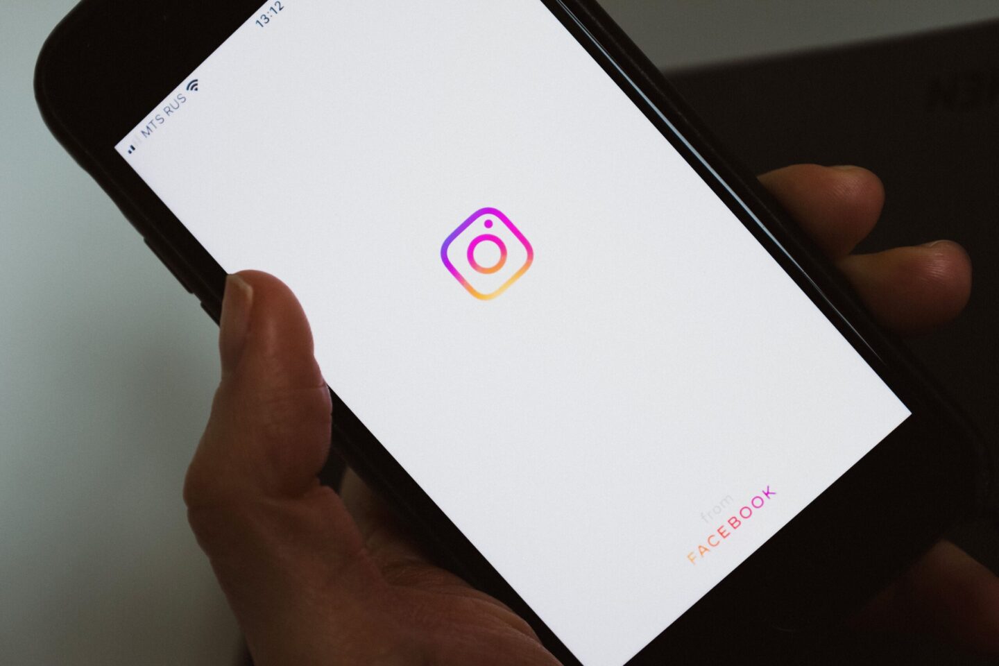 Czy na Instagramie widać screeny – aktualne zasady dotyczące zrzutów ekranu